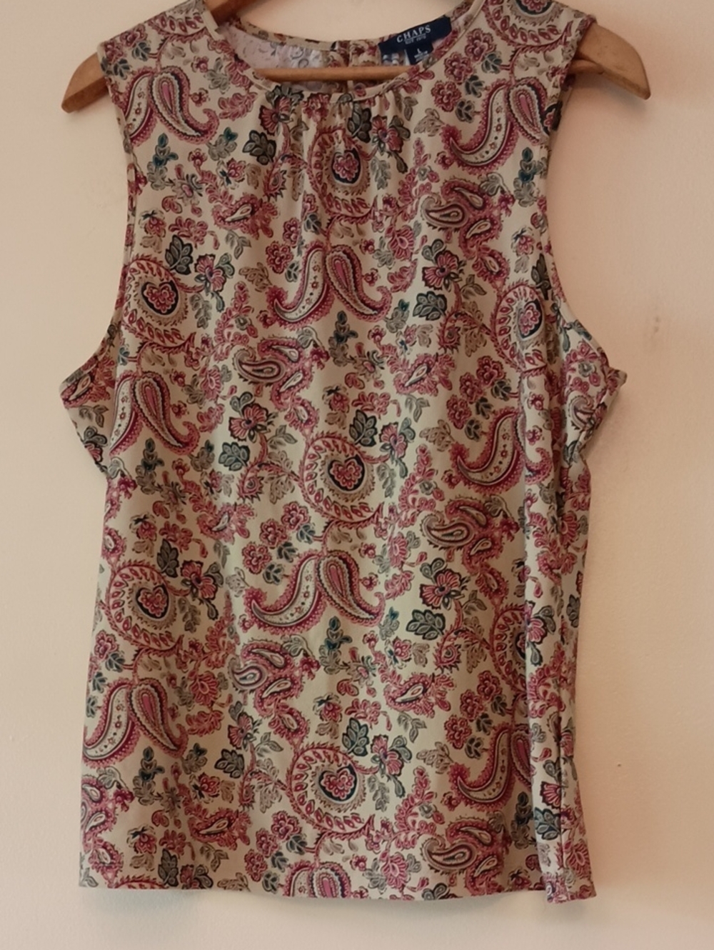 Chaps Tan Paisley Sleeveless Shell with Red & Green Print, Sz L